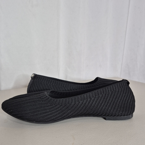Danskin Hope Black Slip-On Ballet Flats - Size 8.5 - Picture 3 of 14